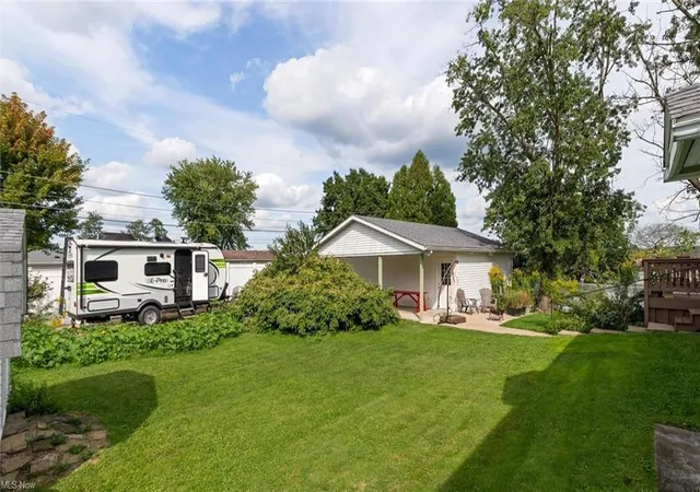 Photo 2 of Single family home for sale at 915 Wabash Ave, Zanesville, OH 43701 | MLS# 226035471 | Listing updated on 2026-09-17