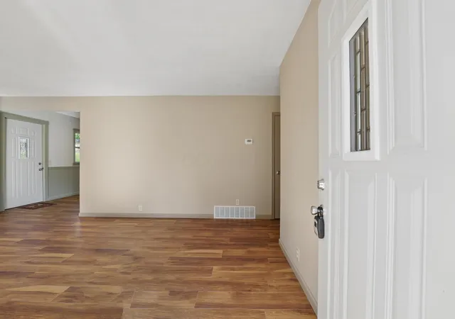 Photo 3 of Single family home for sale at 309 Park Ave, New Lexington, OH 43764 | MLS# 226035185 | Listing updated on 2026-09-22