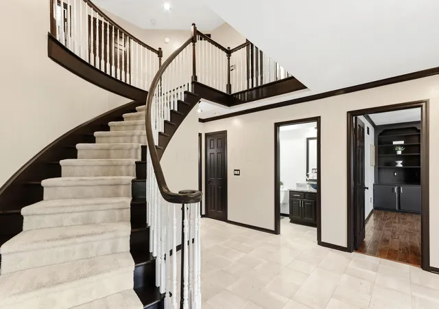 Photo 3 of Single family home for sale at 705 Weston Park Dr, Powell, OH 43065 | MLS# 226035437 | Listing updated on 2026-09-17