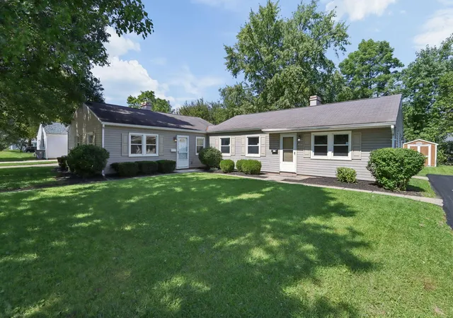 Photo 1 of Sale Pending at 4732 4738 Beacon Hl Rd, Columbus, OH 43228 | MLS# 226035300 | Listing updated on 2026-09-18