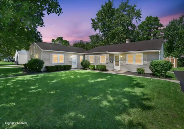 Photo 2 of Sale Pending at 4732 4738 Beacon Hl Rd, Columbus, OH 43228 | MLS# 226035300 | Listing updated on 2026-09-18