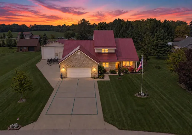 Single family home for sale at 6881 Watercraft Dr, Huntsville, OH 43324 | MLS# 226035258