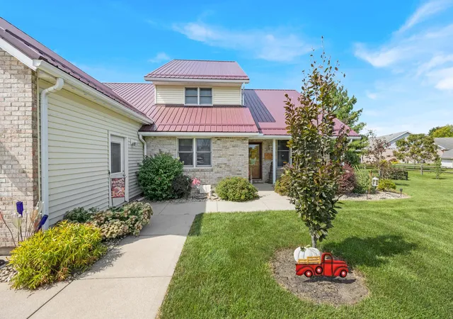 Photo 3 of Single family home for sale at 6881 Watercraft Dr, Huntsville, OH 43324 | MLS# 226035258 | Listing updated on 2026-09-16