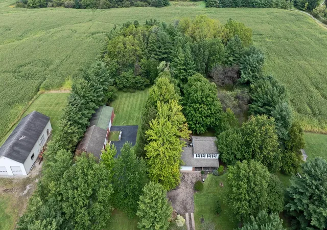Photo 4 of Single family home for sale at 15419 Montgomery Rd, Johnstown, OH 43031 | MLS# 226035981 | Listing updated on 2026-09-21