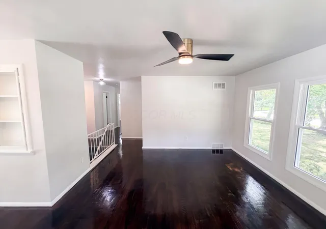 Photo 3 of Single family home for sale at 2590 Swansea Rd, Columbus, OH 43221 | MLS# 226035197 | Listing updated on 2026-09-24