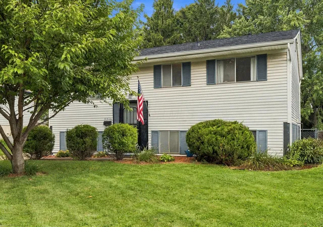 Photo 2 of Single family home for sale at 5346 Carbondale Dr, Columbus, OH 43232 | MLS# 226035808 | Listing updated on 2026-09-24