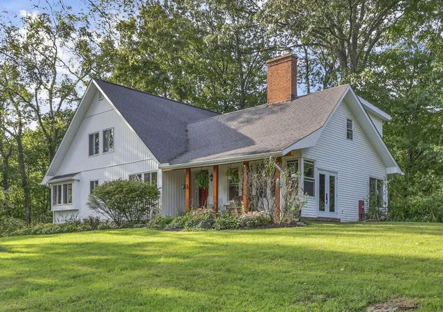 Photo 2 of Single family home for sale at 6590 Lithopolis Rd, Carroll, OH 43112 | MLS# 226035211 | Listing updated on 2026-10-01