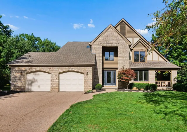 Photo 2 of Single family home for sale at 516 Big Rock Ct, Westerville, OH 43082 | MLS# 226035372 | Listing updated on 2026-09-28
