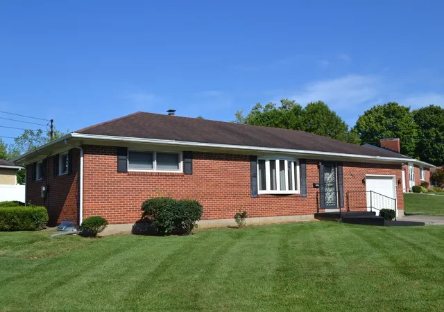 Photo 3 of Single family home for sale at 2683 Home Orchard Dr, Springfield, OH 45503 | MLS# 226035217 | Listing updated on 2026-09-16