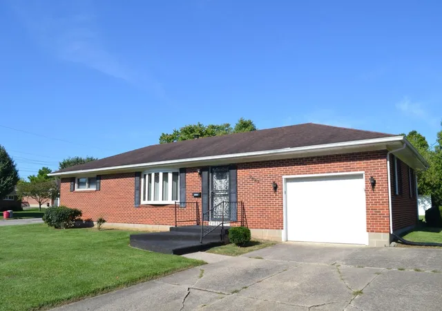 Photo 3 of Single family home for sale at 2683 Home Orchard Dr, Springfield, OH 45503 | MLS# 226035217 | Listing updated on 2026-09-16