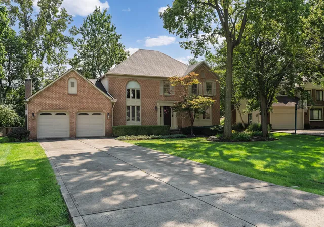 Photo 2 of Single family home for sale at 317 Wheaton Ct, Columbus, OH 43235 | MLS# 226036186 | Listing updated on 2026-10-05