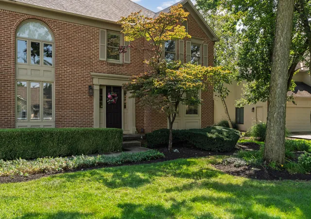 Photo 3 of Single family home for sale at 317 Wheaton Ct, Columbus, OH 43235 | MLS# 226036186 | Listing updated on 2026-10-05