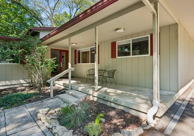 Photo 3 of Condo for sale at 328 Fenway Rd #D, Columbus, OH 43214 | MLS# 226035336 | Listing updated on 2026-09-28