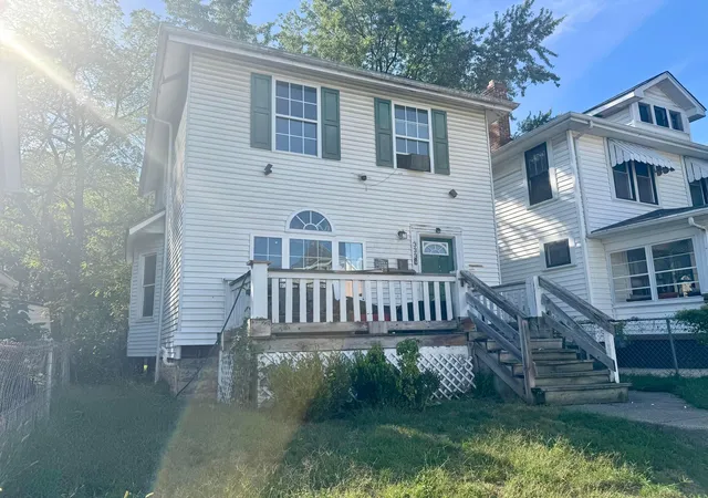 Photo 1 of Single family home for sale at 333 S Warren Ave, Columbus, OH 43204 | MLS# 226035243 | Listing updated on 2026-09-22