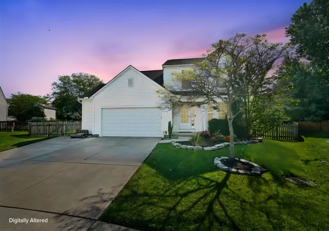 Photo 2 of Single family home for sale at 335 Edgemont Ct, Pataskala, OH 43062 | MLS# 226035251 | Listing updated on 2026-10-02