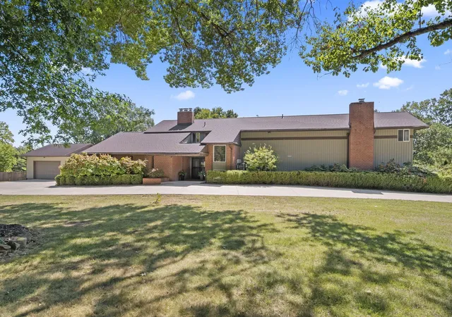 Photo 1 of Sale Pending at 4 Club Dr, Chillicothe, OH 45601 | MLS# 226035303 | Listing updated on 2026-10-05