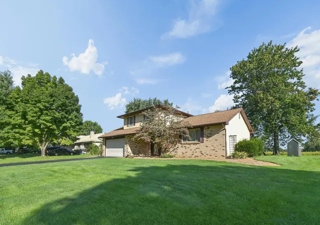Photo 3 of Single family home for sale at 82 Imperial Dr Sw, Etna, OH 43062 | MLS# 226035357 | Listing updated on 2026-10-04