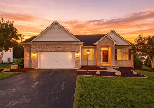 Photo 1 of Single family home for sale at 571 Banbridge St, Pickerington, OH 43147 | MLS# 226035512 | Listing updated on 2026-09-27