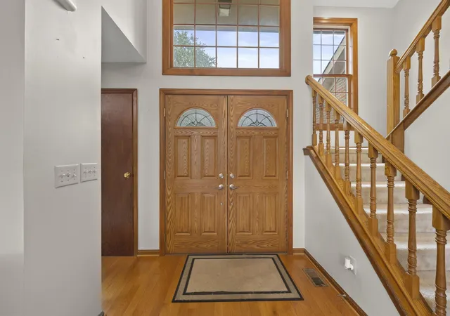 Photo 3 of Single family home for sale at 394 Meadow View Dr, Powell, OH 43065 | MLS# 226035384 | Listing updated on 2026-09-22