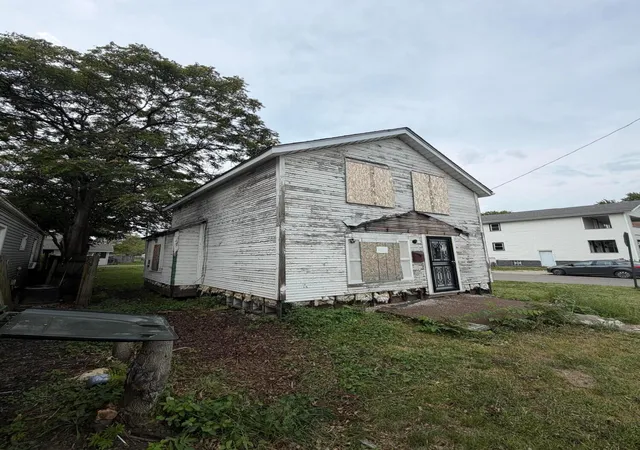 Photo 2 of Single family home for sale at 421 S Glenwood Ave, Columbus, OH 43223 | MLS# 226035589 | Listing updated on 2026-09-17