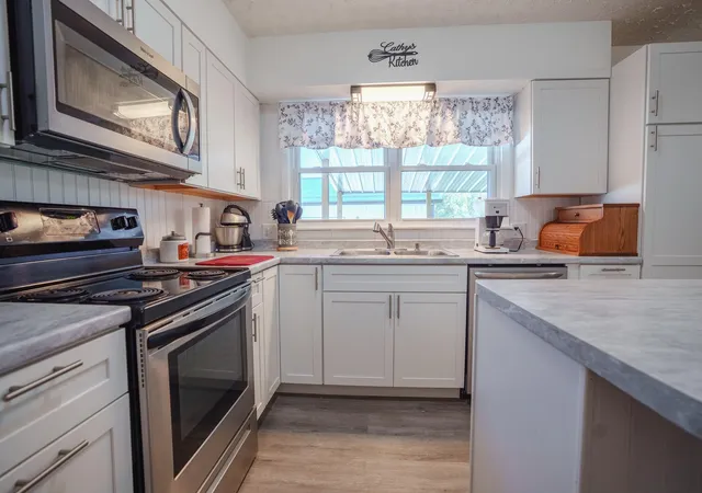 Photo 2 of Single family home for sale at 400 Market St, Richmond Dale, OH 45673 | MLS# 226035282 | Listing updated on 2026-09-27