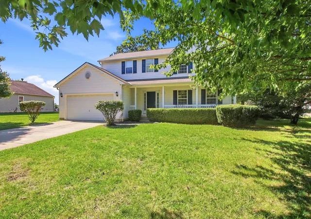 Photo 3 of Sale Pending at 1404 Autumn Dr, Lancaster, OH 43130 | MLS# 226035422 | Listing updated on 2026-09-27