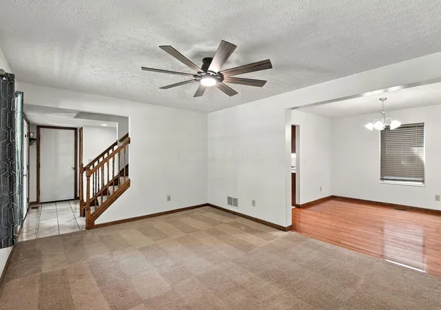 Photo 4 of Sale Pending at 1404 Autumn Dr, Lancaster, OH 43130 | MLS# 226035422 | Listing updated on 2026-09-27