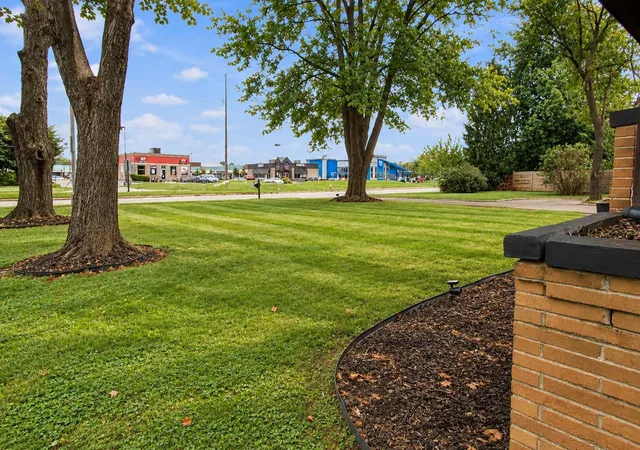 Photo 3 of Single family home for sale at 2611 Bethel Rd, Columbus, OH 43220 | MLS# 226035316 | Listing updated on 2026-10-05