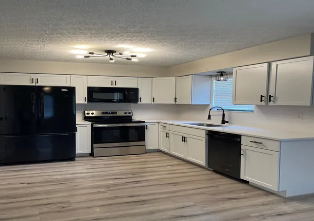 Photo 3 of Single family home for sale at 4863 Driffield Ct, Columbus, OH 43221 | MLS# 226035325 | Listing updated on 2026-10-08
