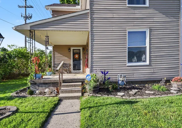 Photo 3 of Single family home for sale at 78 Manning St, Newark, OH 43055 | MLS# 226035339 | Listing updated on 2026-09-29