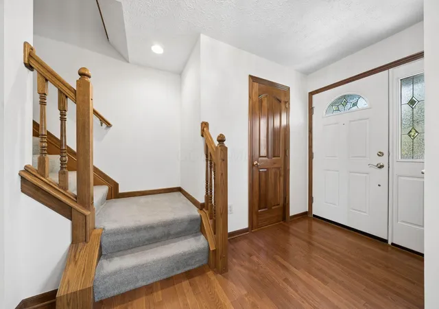 Photo 3 of Single family home for sale at 5935 Hampton S, Hilliard, OH 43026 | MLS# 226035479 | Listing updated on 2026-10-01