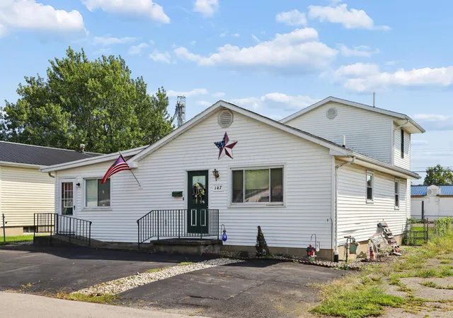 Photo 2 of Single family home for sale at 147 Evans Ave, Urbana, OH 43078 | MLS# 226035344 | Listing updated on 2026-10-05
