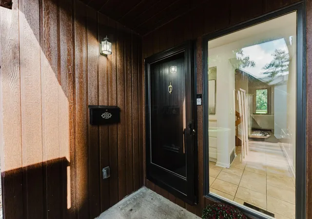 Listing Photo 4 - Condo for sale in building located at 4836 Smoketalk Ln, Westerville, OH 43081 - Unit #1