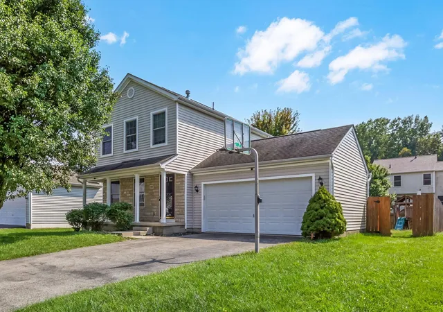 Photo 3 of Single family home for sale at 395 Green Apple Pl, Pataskala, OH 43062 | MLS# 226035526 | Listing updated on 2026-10-05