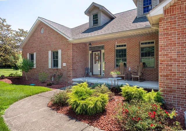 Photo 2 of Single family home for sale at 809 Sara Dr, Coshocton, OH 43812 | MLS# 226035632 | Listing updated on 2026-10-01