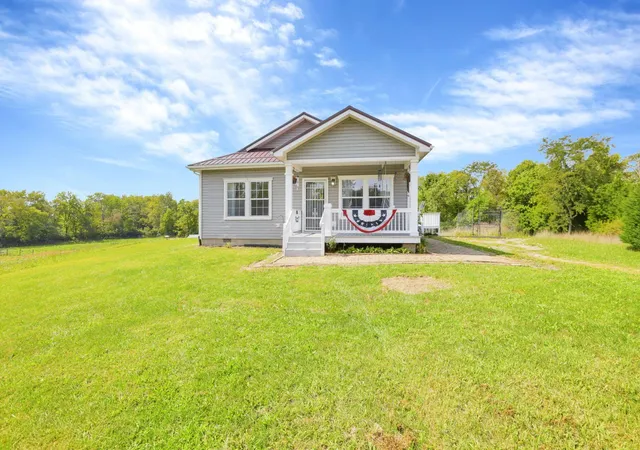 Photo 2 of Single family home for sale at 1275 Parrett Rd, Greenfield, OH 45123 | MLS# 226035387 | Listing updated on 2026-10-01