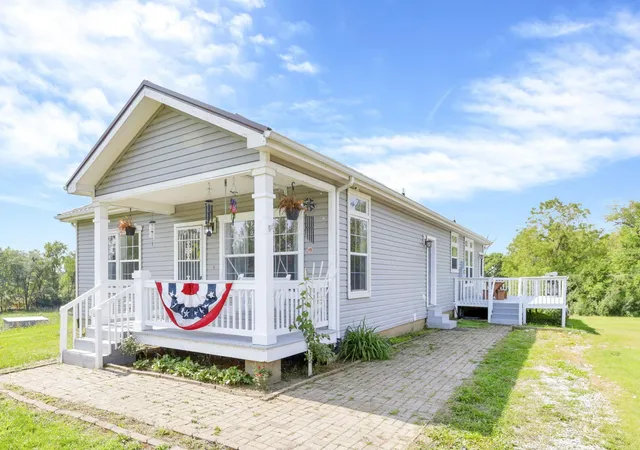 Photo 4 of Single family home for sale at 1275 Parrett Rd, Greenfield, OH 45123 | MLS# 226035387 | Listing updated on 2026-10-01