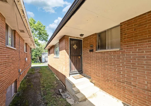 Photo 1 of Multi family home for sale at 537 Barnett Rd, Columbus, OH 43213 | MLS# 226035396 | Listing updated on 2026-10-07