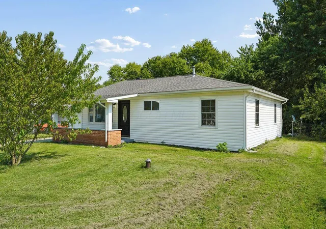 Photo 2 of Single family home for sale at 14 Wesley Dr, Heath, OH 43056 | MLS# 226035556 | Listing updated on 2026-10-02
