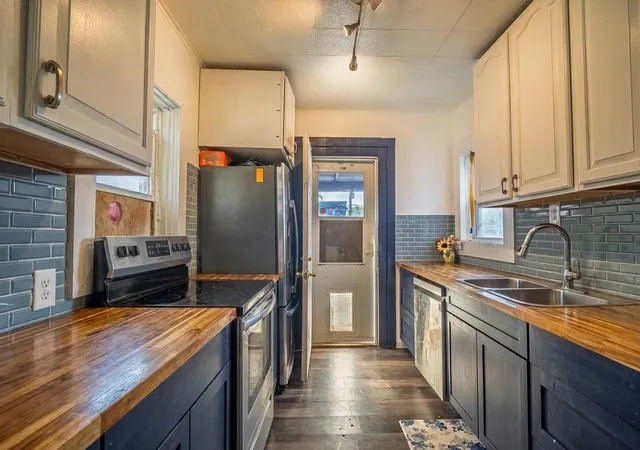 Photo 3 of Single family home for sale at 143 N Central Ave, Columbus, OH 43222 | MLS# 226035414 | Listing updated on 2026-10-02