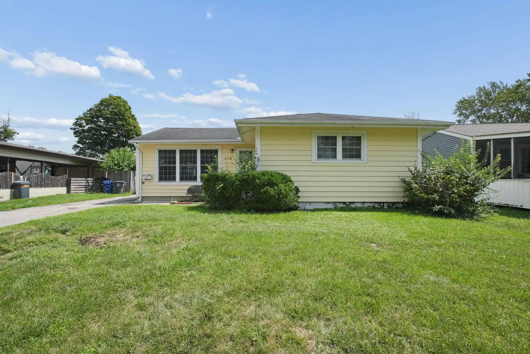 Listing Photo 1 - Condo for sale in 970 Westphal Ave located at 970 Westphal Ave, Columbus, OH 43227 - Unit 970 Westphal Ave