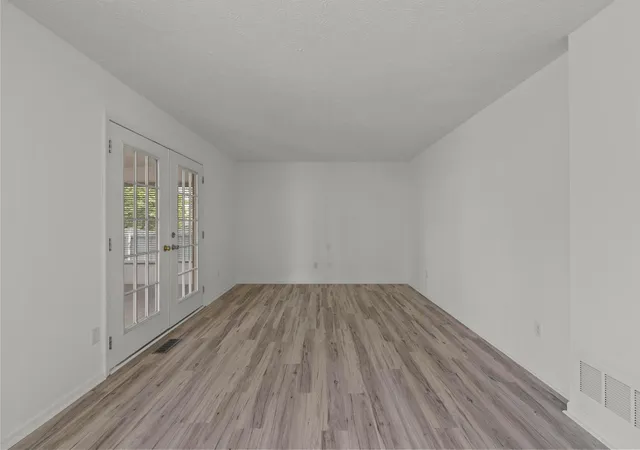 Photo 2 of Single family home for sale at 1414 Halfhill Way, Columbus, OH 43207 | MLS# 226035768 | Listing updated on 2026-10-06