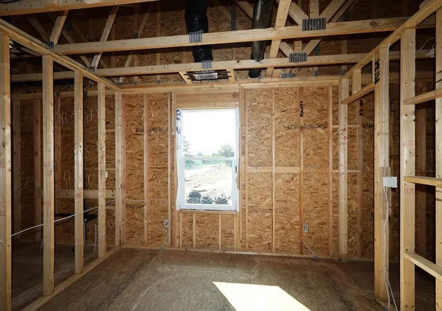 Photo 3 of Single family home for sale at 1093 Brittany Dr, Delaware, OH 43015 | MLS# 226035503 | Listing updated on 2026-09-25