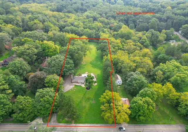 Photo 3 of Single family home for sale at 204 S Edgewood Rd, Mount Vernon, OH 43050 | MLS# 226035519 | Listing updated on 2026-10-05