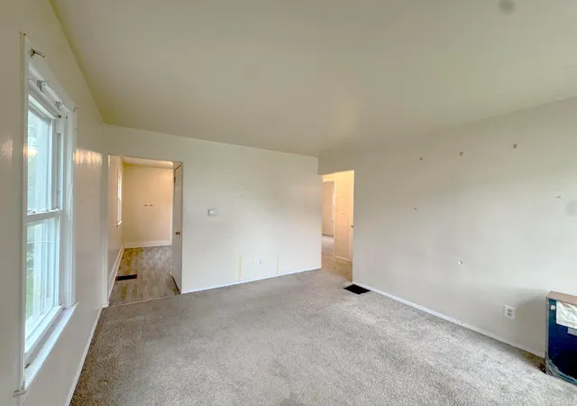 Photo 2 of Single family home for sale at 955 E 18th Avenue, Columbus, OH 43211 | MLS# 226035492 | Listing updated on 2026-10-05