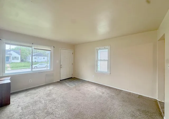 Photo 3 of Single family home for sale at 955 E 18th Avenue, Columbus, OH 43211 | MLS# 226035492 | Listing updated on 2026-10-05