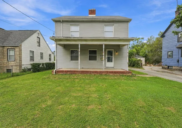 Photo 1 of Single family home for sale at 2146 Leonard Ave, Columbus, OH 43219 | MLS# 226035565 | Listing updated on 2026-09-30