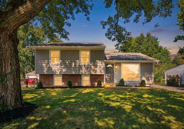 Photo 1 of Single family home for sale at 914 Cherrydale Ave, Columbus, OH 43207 | MLS# 226035494 | Listing updated on 2026-09-29