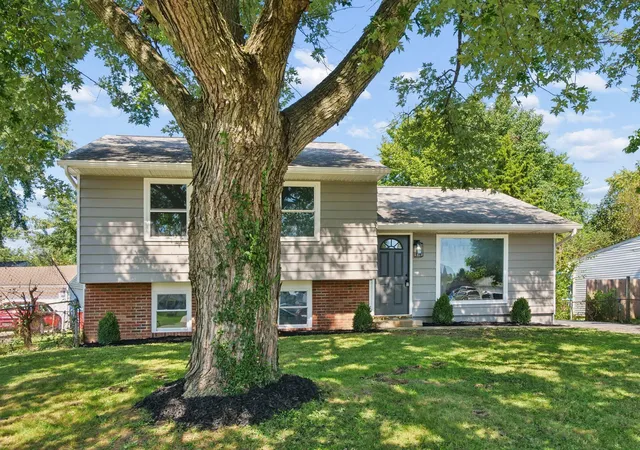 Photo 4 of Single family home for sale at 914 Cherrydale Ave, Columbus, OH 43207 | MLS# 226035494 | Listing updated on 2026-09-29