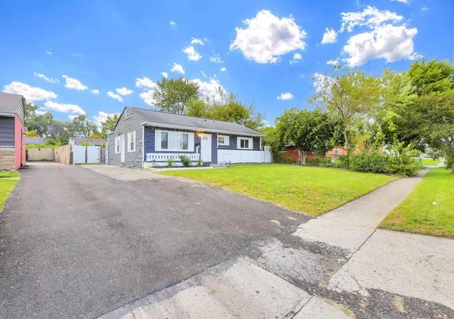 Photo 2 of Single family home for sale at 1461 Courtright Rd, Columbus, OH 43227 | MLS# 226035536 | Listing updated on 2026-10-02